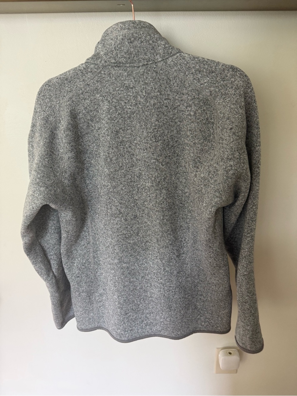 Patagonia Men's Heather Gray Quarter-Zip Fleece Pullover - Picture 3 of 3